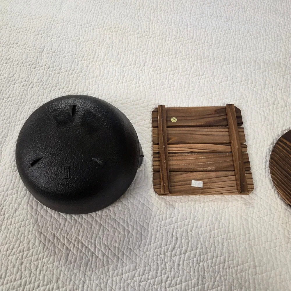 Iwachu Morioka Japan Cast Iron Nabe Pot with Wood Lid and Trivet‎ Black Brown